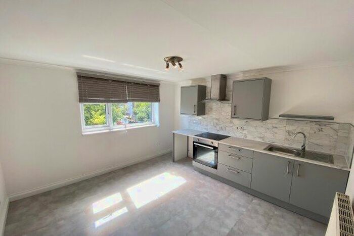 1 Bedroom Flat To Rent In A Charnwood Grove, Nottingham, NG2