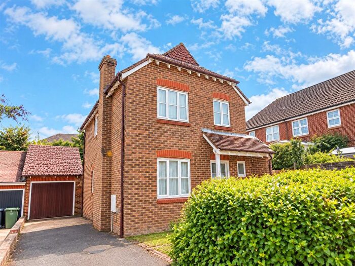 3 Bedroom Detached House For Sale In Brindles Field, Tonbridge, TN9