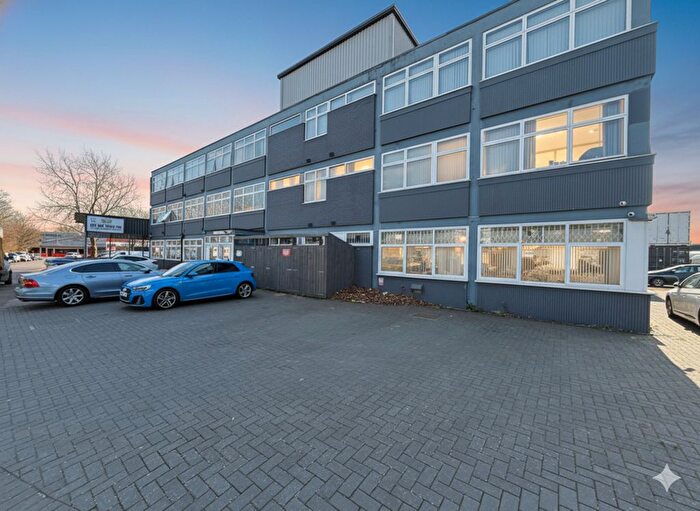 1 Bedroom Flat To Rent In Caine House, Watford, WD24