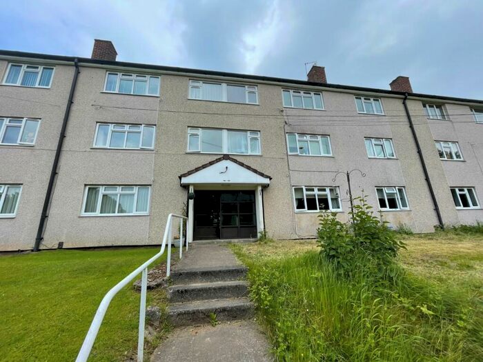 2 Bedroom Flat To Rent In Woodbridge Crescent, Headingley, Leeds, LS6