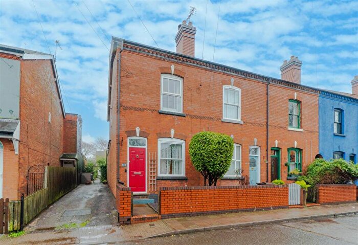 2 Bedroom End Of Terrace House For Sale In Middleton Road, Kings Heath, Birmingham, B14