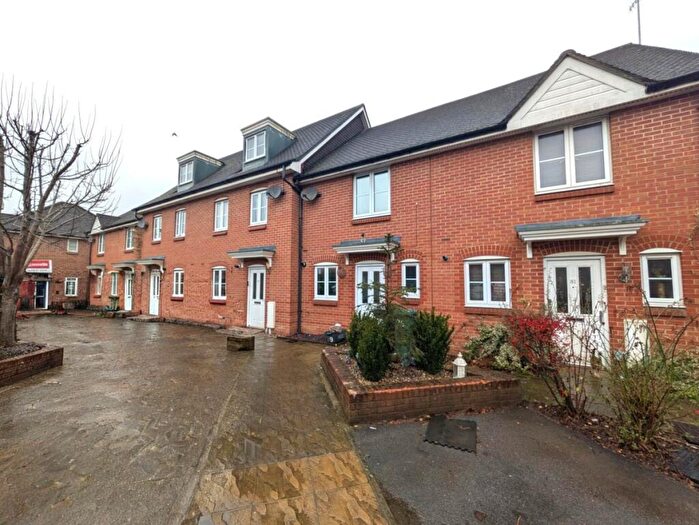 2 Bedroom Terraced House To Rent In Tylehurst Drive, Redhill, RH1