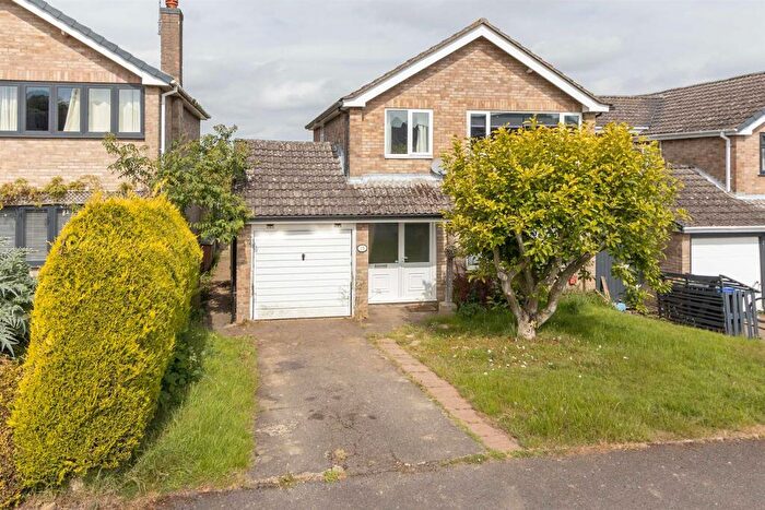 3 Bedroom Detached House For Sale In Wakefield Drive, Welford, Northampton, NN6