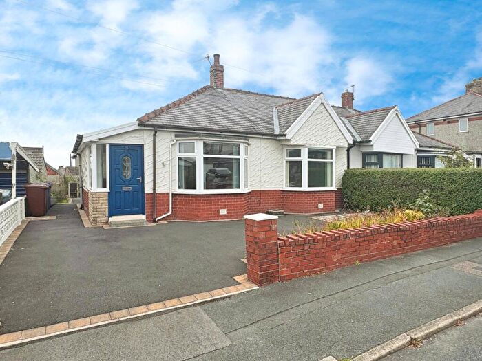 2 Bedroom Bungalow To Rent In Dyneley Avenue, Burnley, Lancashire, BB10
