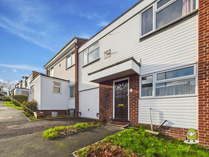 3 Bedroom Terraced House For Sale In Ribble Way, Basingstoke, Hampshire, RG21