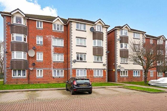 1 Bedroom Apartment For Sale In Keats Close, Scotland Green Road, Enfield, EN3