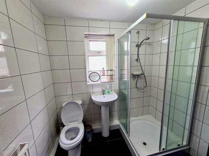 4 Bedroom Private Hall To Rent In Green Street, Lancaster, LA1