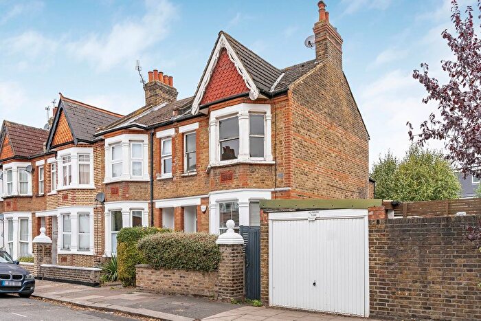 1 Bedroom Flat For Sale In Elthorne Avenue, Hanwell, W7