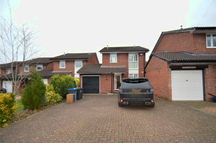 3 Bedroom Semi-Detached House To Rent In Asmar Close, Coulsdon, CR5