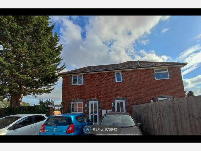 2 Bedroom Maisonette To Rent In Bowyer Close, Radley, Abingdon, OX14