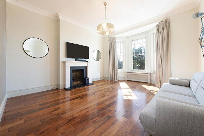 2 Bedroom Apartment To Rent In Gondar Gardens, West Hampstead, NW6