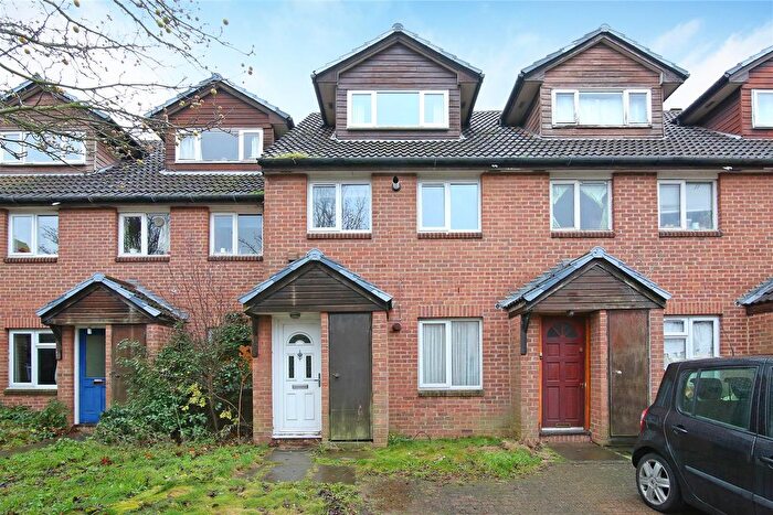 2 Bedroom Maisonette To Rent In Willow View, Colliers Wood, SW19