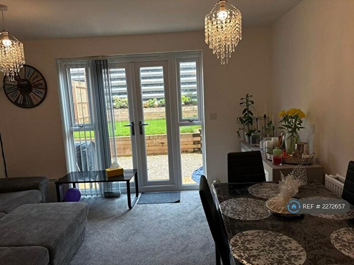 4 Bedroom Semi-Detached House To Rent In Edinburgh Road, Nuneaton, CV10