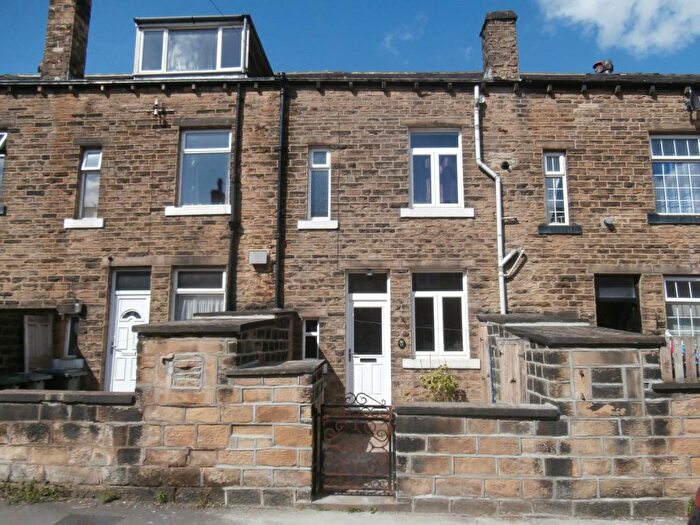 3 Bedroom Terraced House For Sale In Nashville Terrace, Keighley, BD22