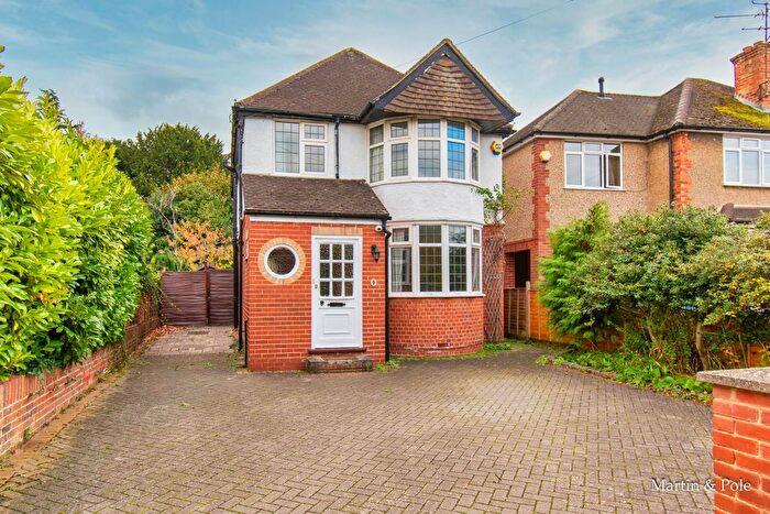 4 Bedroom Detached House For Sale In The Crescent, Earley, Reading, RG6
