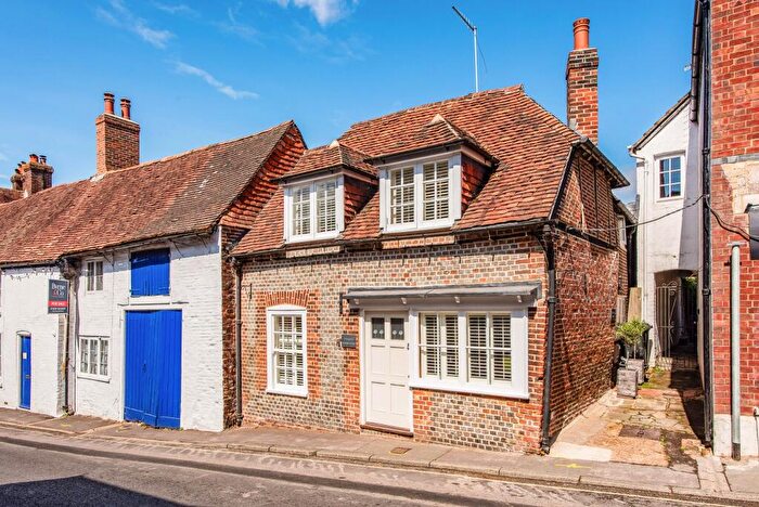 3 Bedroom Semi Detached House For Sale In Bishop's Waltham, SO32