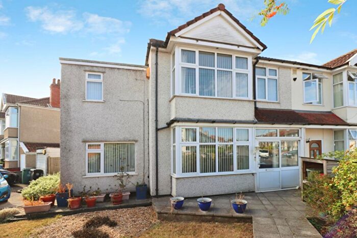 6 Bedroom Semi Detached House For Sale In Reynolds Walk, Bristol, Avon, BS7