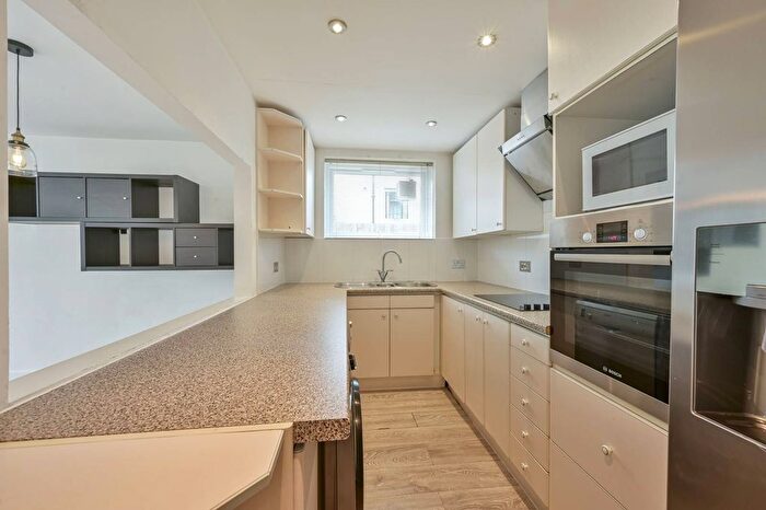 2 Bedroom Flat For Sale In West Hill, West Hill, London, SW15