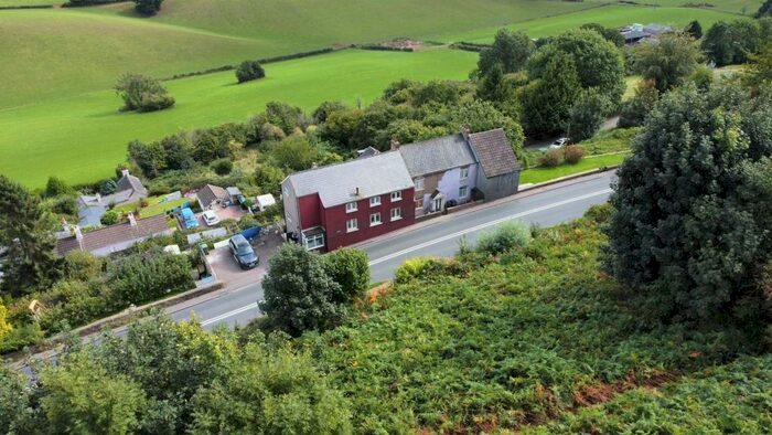 6 Bedroom Semi-Detached House For Sale In Plump Hill, Mitcheldean, GL17