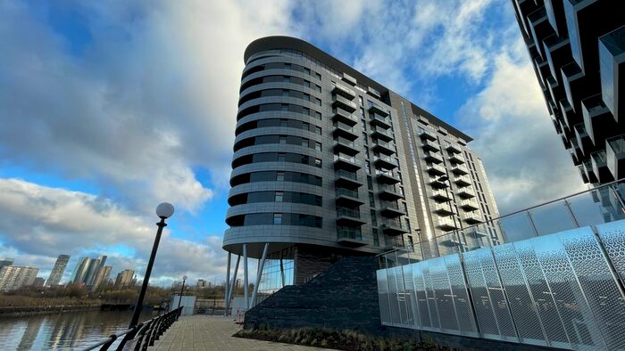 2 Bedroom Flat For Sale In Pomona Strand, Old Trafford, M16