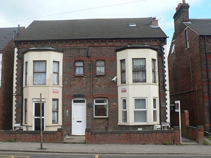 1 Bedroom Flat To Rent In Old Bedford Road, Town Centre, Luton, LU2