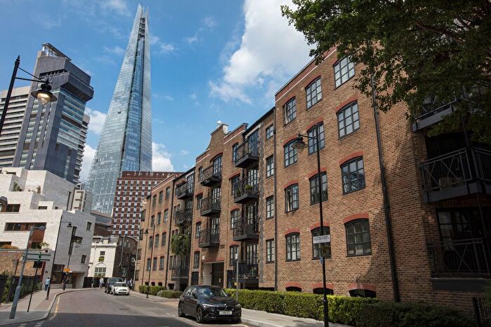 2 Bedroom Flat To Rent In Bridgewalk Heights, Weston Street, SE1