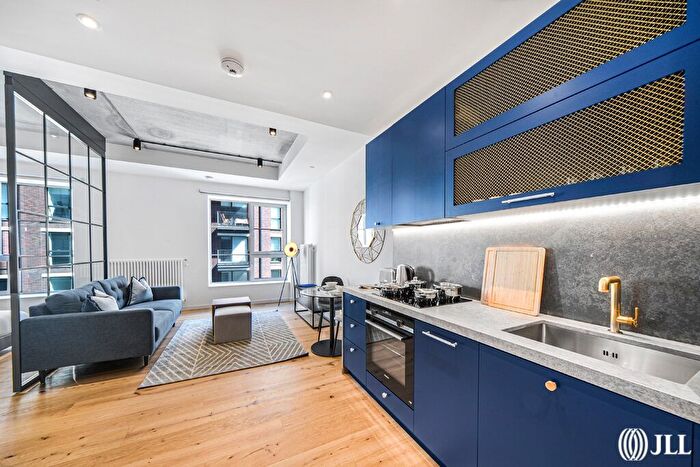 Studio To Rent In Douglass Tower, Good Luck Hope, E14