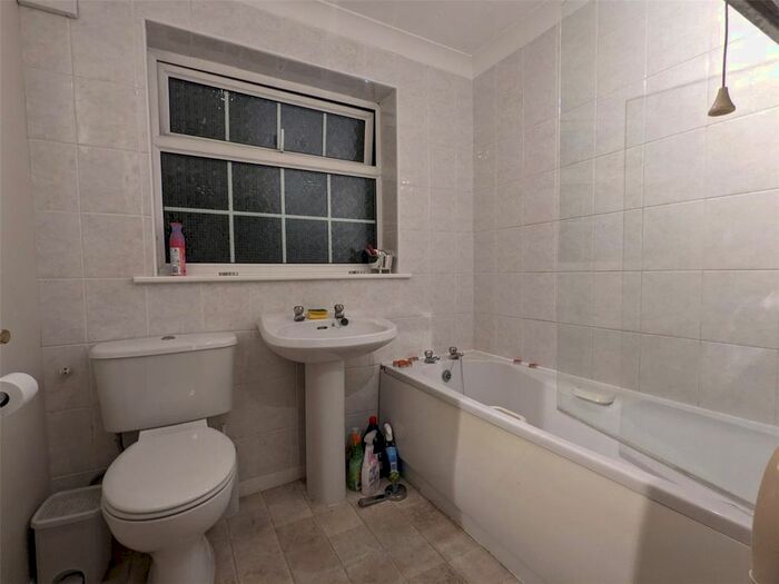 4 Bedroom Detached House To Rent In Ancaster Drive, Sleaford, NG34