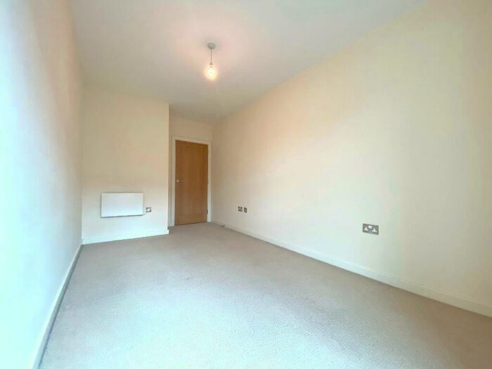 2 Bedroom Apartment To Rent In **Includes Parking** Brewery Wharf, Kelham Island, Sheffield, S3