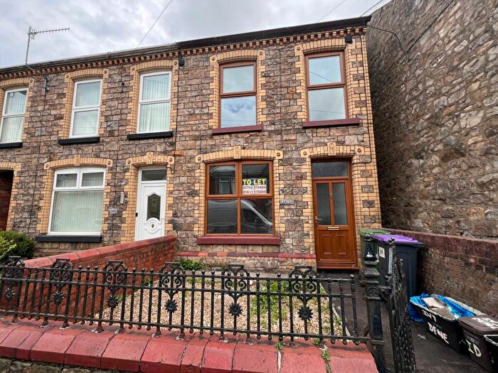 4 Bedroom End Of Terrace House To Rent In Freeholdland Road, Pontnewynydd, NP4