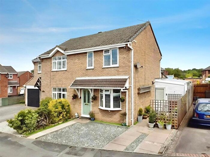 2 Bedroom Semi-Detached House For Sale In Severn Avenue, Hinckley, Leicestershire, LE10