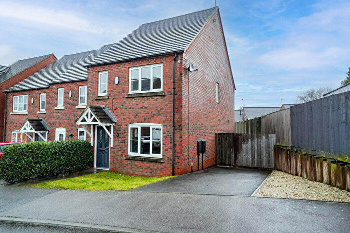 3 Bedroom End Of Terrace House For Sale In Lakeshore Crescent, Whitwick, Coalville, Leicestershire, LE67