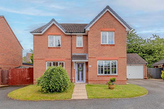 4 Bedroom Detached House For Sale In Palomino Close, Stoke-On-Trent, ST3