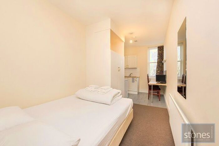 Studio To Rent In Belsize Avenue, London, NW3