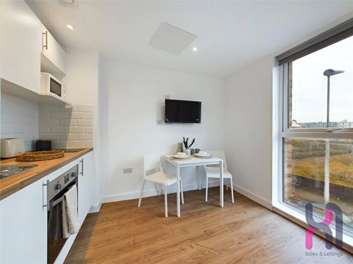 1 Bedroom Flat To Rent In Cheltenham Place, Frederick Road, Salford, M6