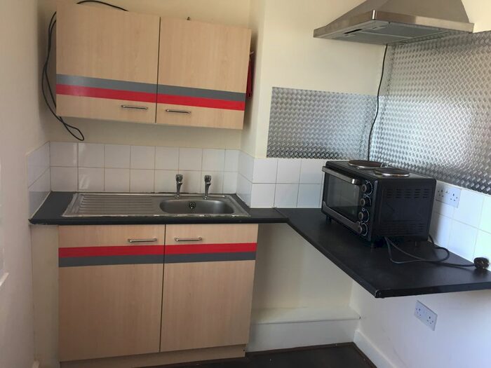 1 Bedroom Studio To Rent In Noster Terrace, Beeston, Leeds, LS11
