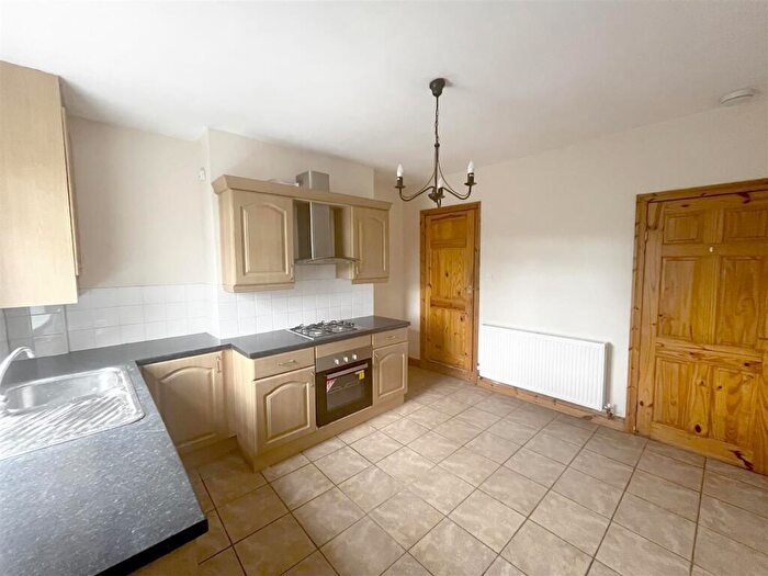 2 Bedroom End Of Terrace House To Rent In Park View Road, Hillsborough, S6