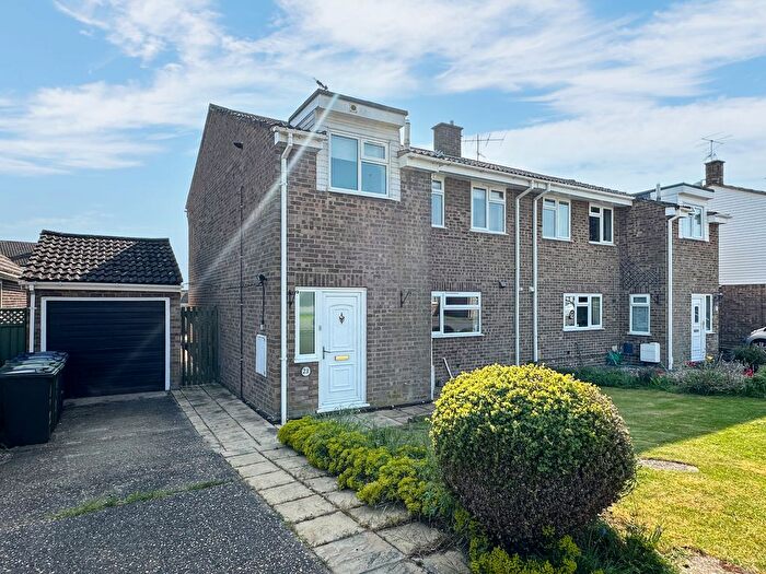 4 Bedroom Semi-Detached House For Sale In Wheatsheaf Way, Linton, CB21