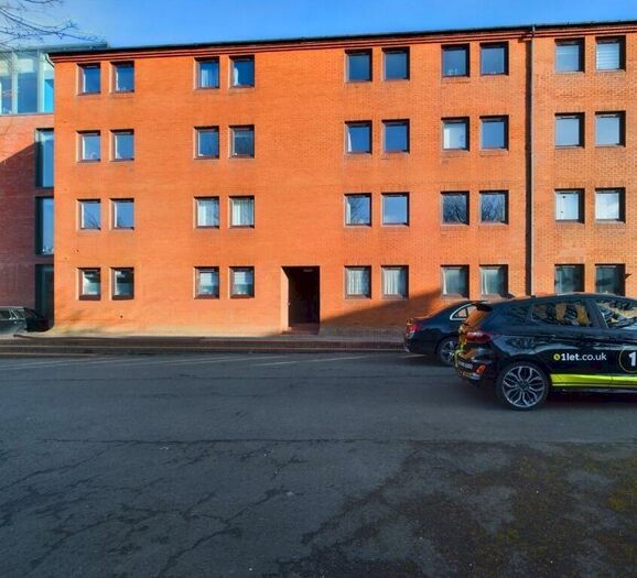 3 Bedroom Flat To Rent In St David's Place, Edinburgh, EH3