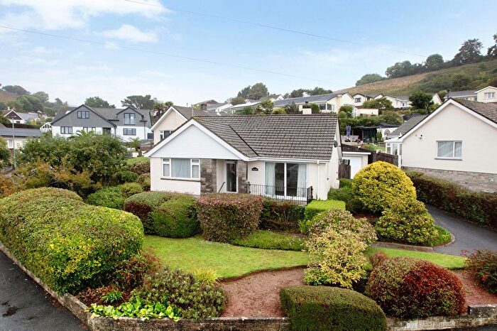 2 Bedroom Detached Bungalow For Sale In Grandison Avenue, Bishopsteignton, TQ14