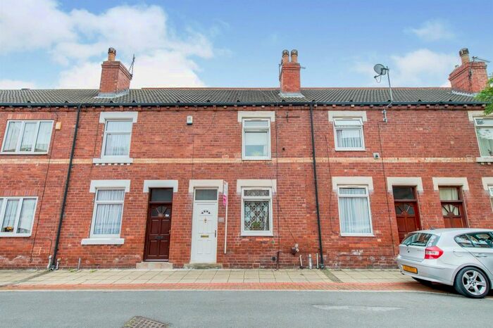 2 Bedroom Terraced House To Rent In Glebe Street, Castleford, WF10
