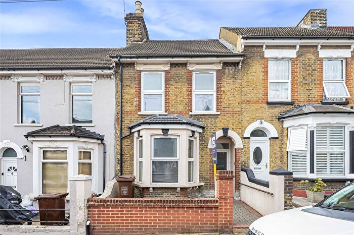3 Bedroom Terraced House For Sale In Grove Road, Rochester, Kent, ME2