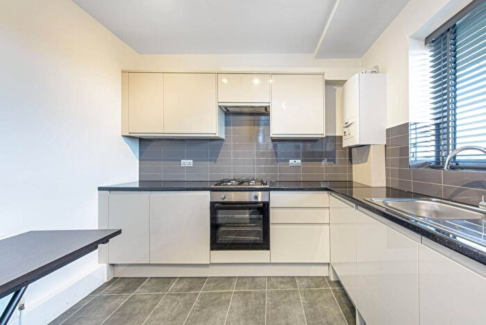 2 Bedroom Flat To Rent In West End Lane, West Hampstead, London, NW6