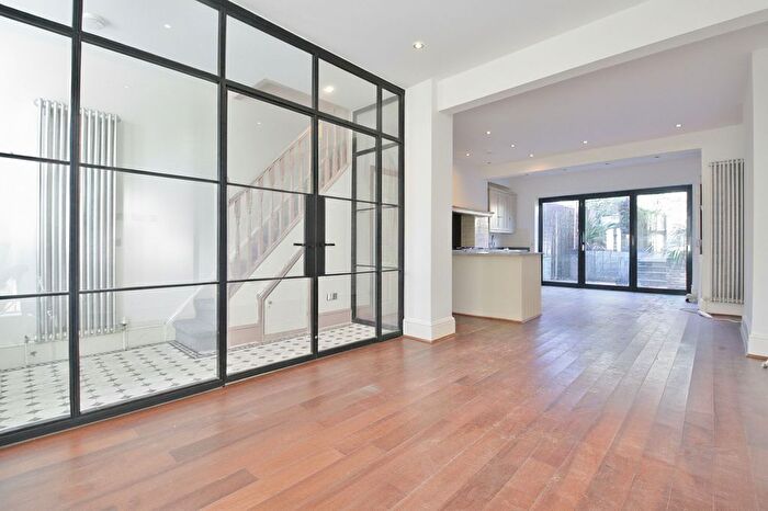 4 Bedroom End Of Terrace House To Rent In Hartham Road, Isleworth, TW7