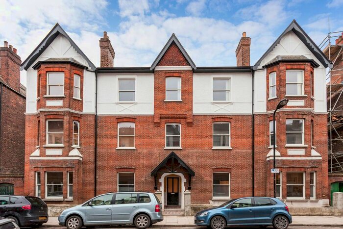 4 Bedroom Flat To Rent In Rowhill Road, London, E5