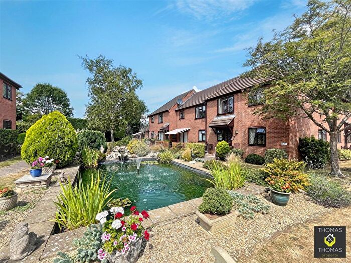 1 Bedroom Flat For Sale In Hucclecote Road, Hucclecote, GL3
