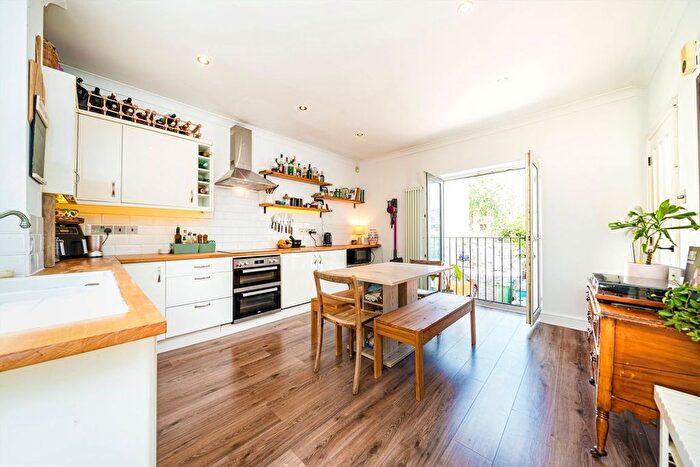 2 Bedroom Property For Sale In Regal Row, Peckham, SE15