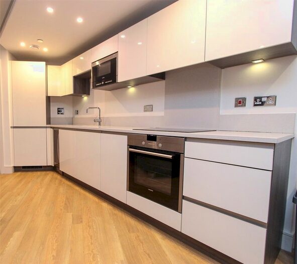 1 Bedroom Flat To Rent In Surrey Quays Road, Canada Water, London, SE16