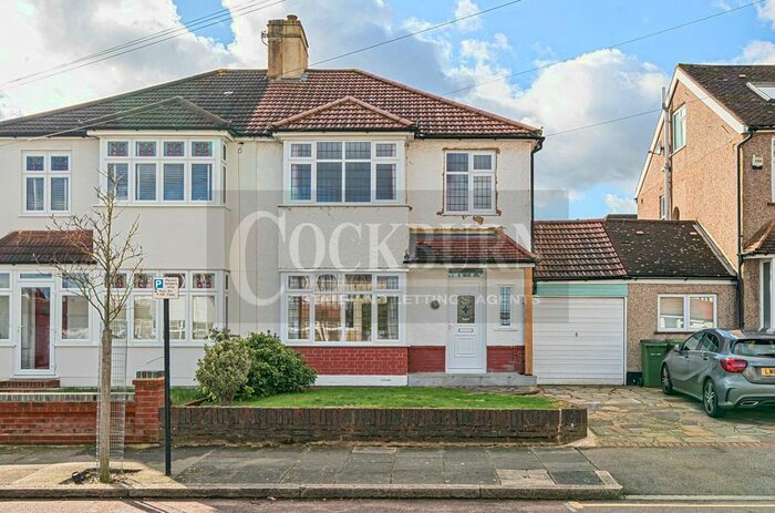 3 Bedroom Semi-Detached House To Rent In Clayfarm Road, New Eltham, SE9