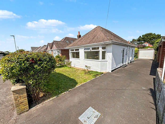 2 Bedroom Detached House For Sale In Mudeford, Christchurch, BH23